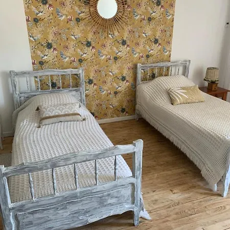 Πανσιόν Maison Spacieuse Et Familiale 4*